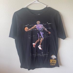 mitchell n ness graphic tee